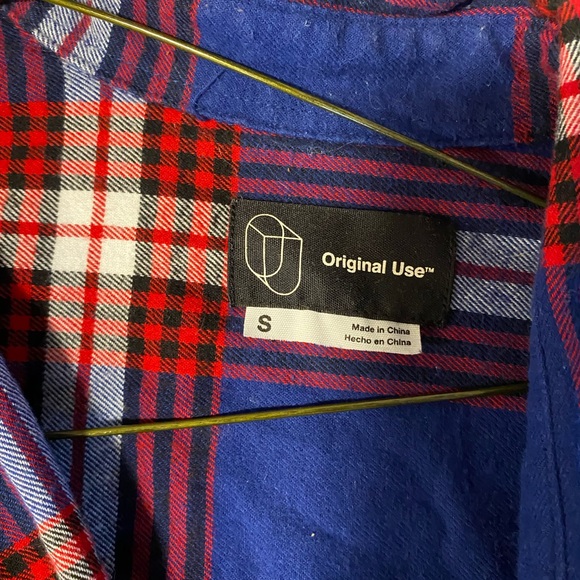 Men’s distressed flannel button down shirt. - Picture 2 of 2